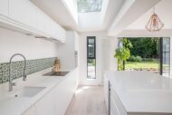 mardome-link-glass-rooflight-modular-skylight-kitchen-space